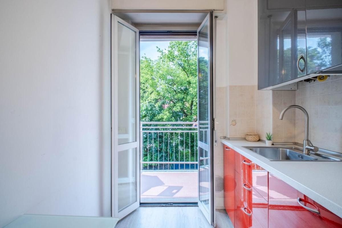 San Raffaele-linate Free Parking Balcony Wifi 4 Pax Apartment
